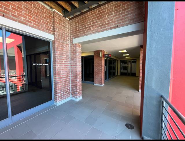 374M² OFFICE TO LET IN MILNERTON CENTRAL